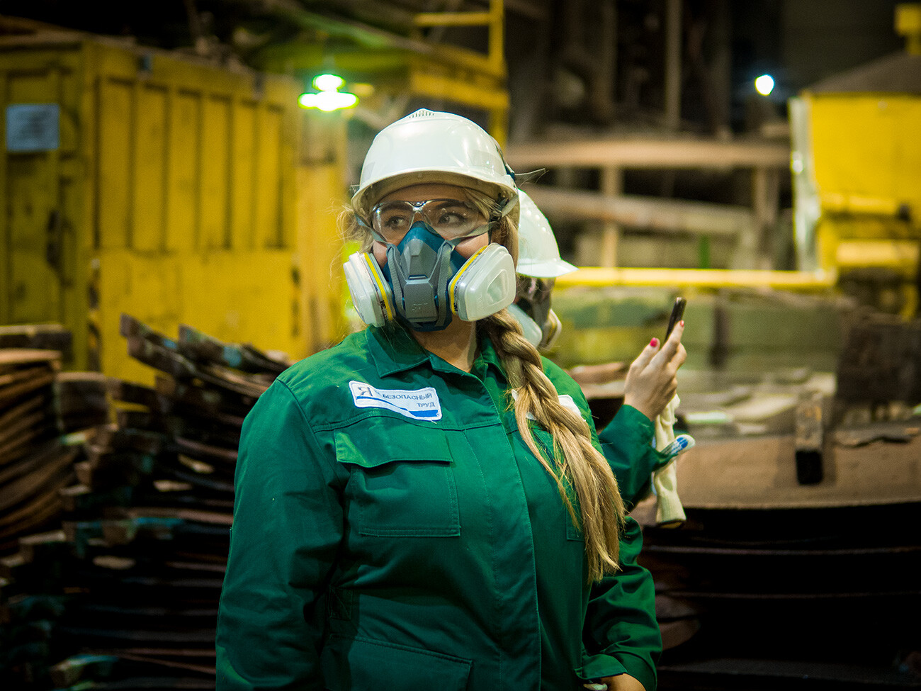 You cannot enter the workshop without a respirator, helmet and safety goggles. Every employee of the plant has special clothing.