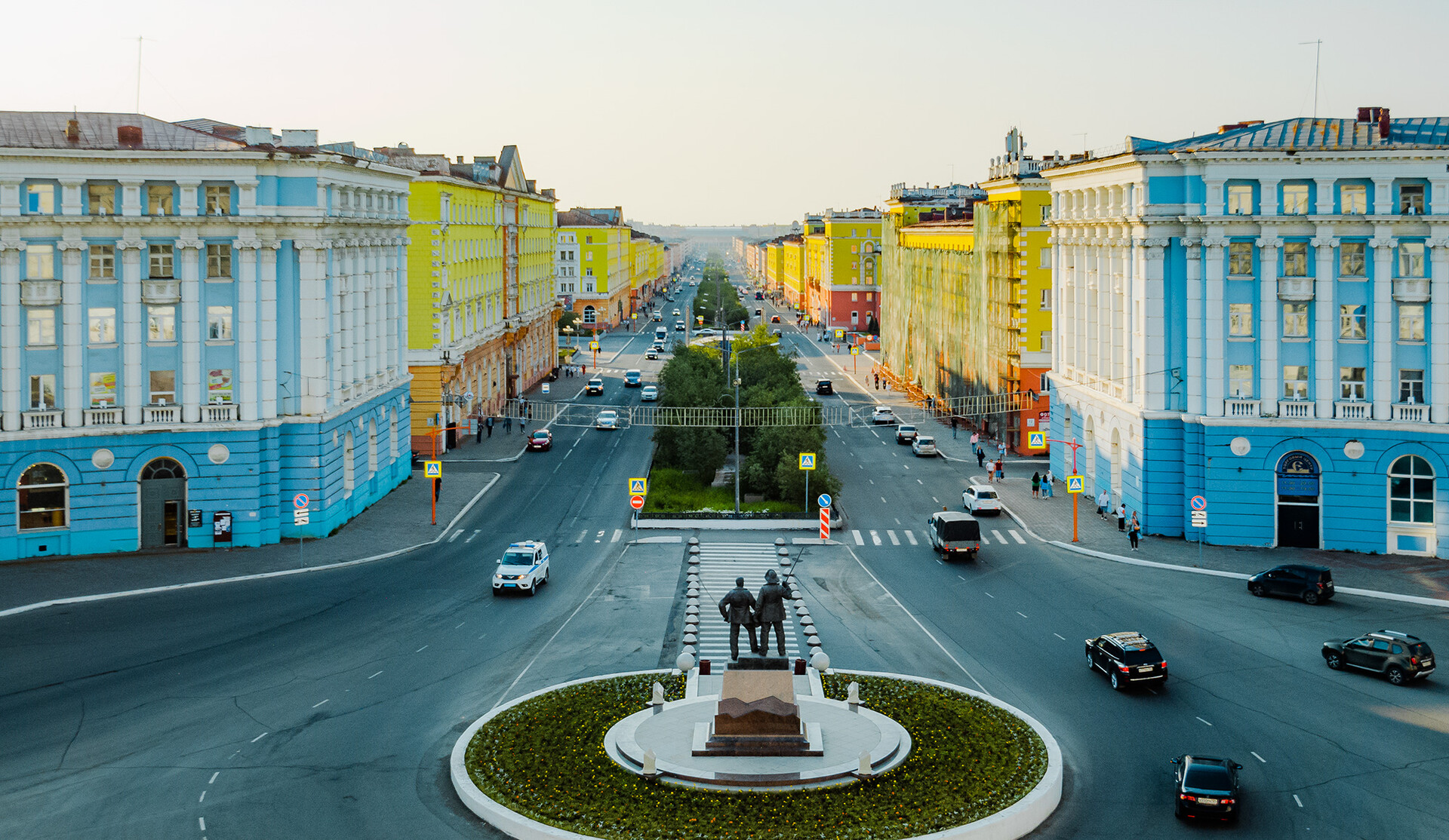 And this is the center of modern Norilsk, built in the style of St. Petersburg.
