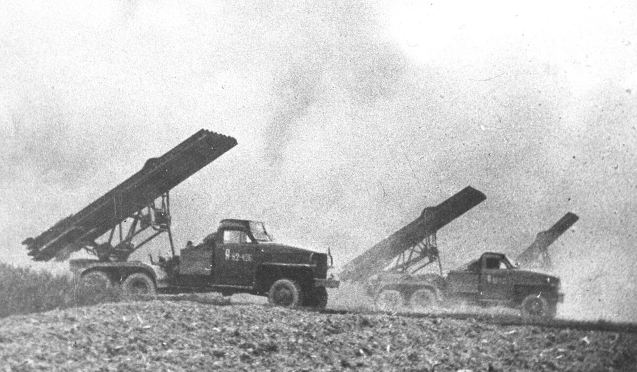 BM-13N rocket artillery on Studebaker US6 truck.