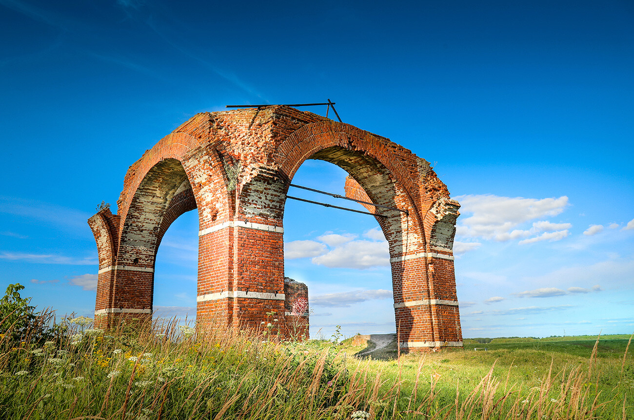 Ruines de l'église Saints-Boris-et-Gleb érigée sur l’emplacement de la cathédrale dédiée à ces Saints