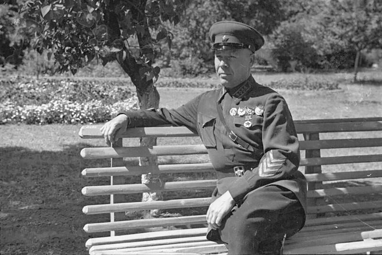 Poveljnik Kijevskega posebnega vojaškega okrožja, poveljnik 1. ranga Semjon Timošenko 