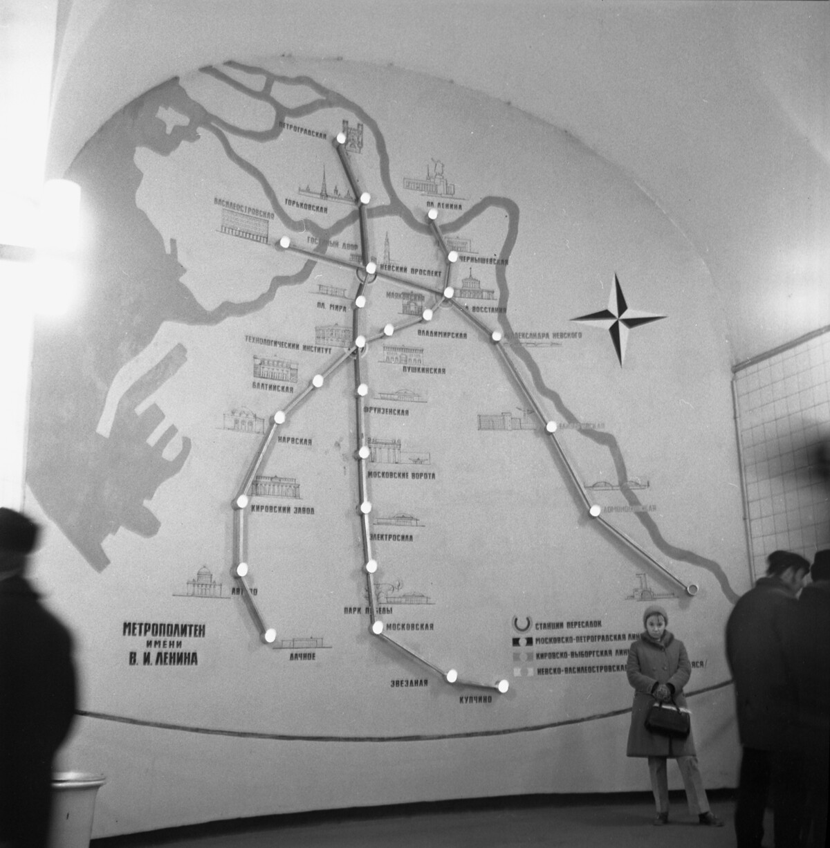 Plano de las líneas de metro de Leningrado, 1973. 
