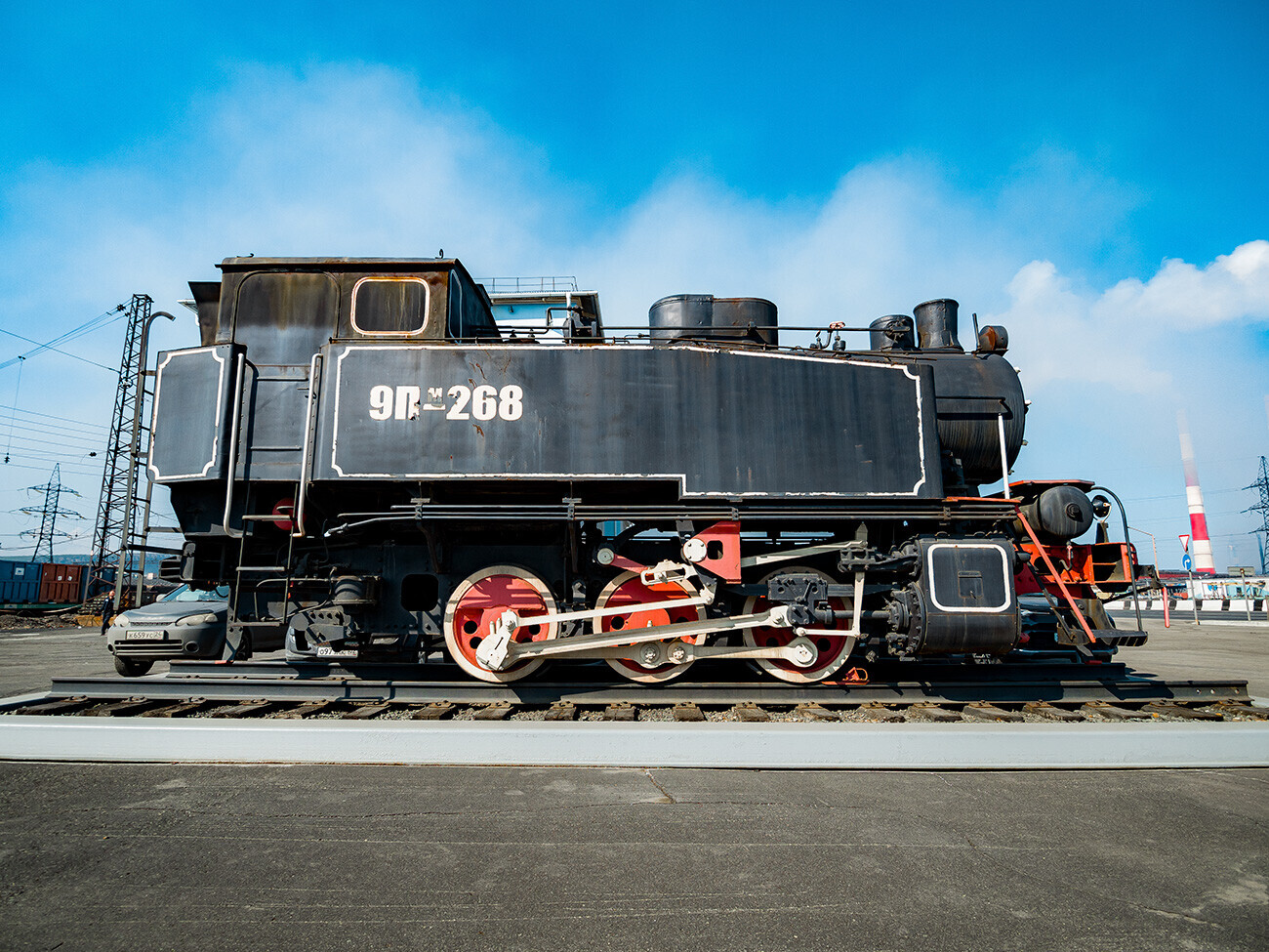 Uma das primeiras locomotivas a vapor em Norilsk