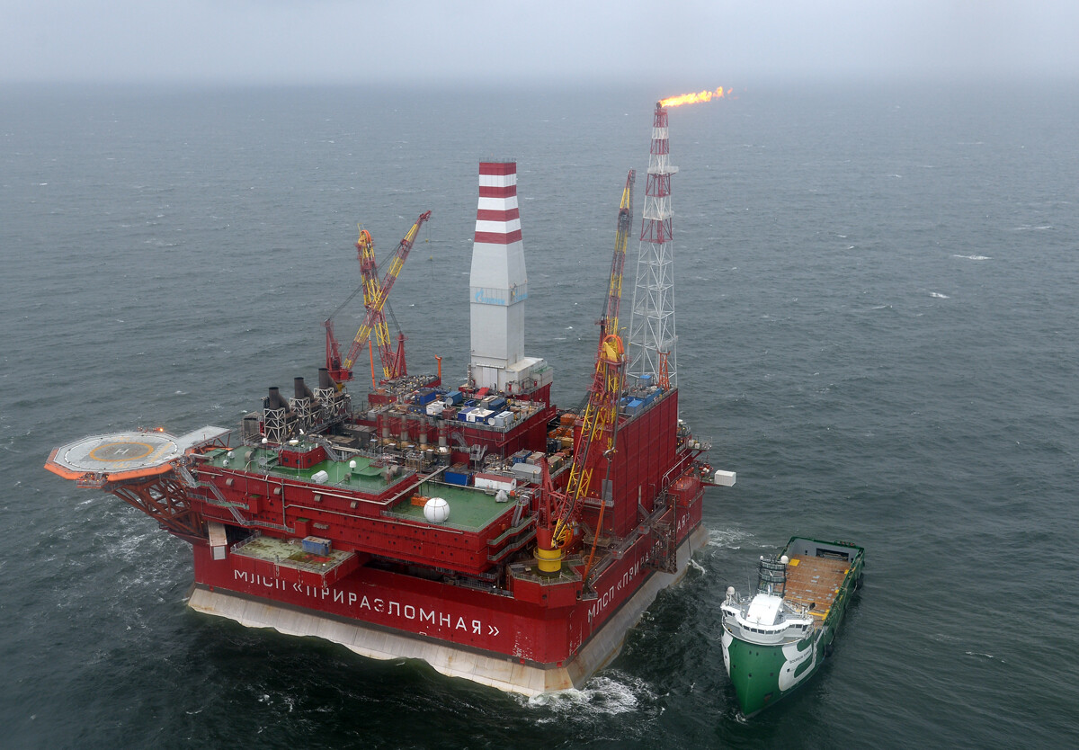 Naftna ploščad Prirazlomnaja, odporna proti ledu in zasnovana za razvoj polja Prirazlomnoje v Pečorskem morju.