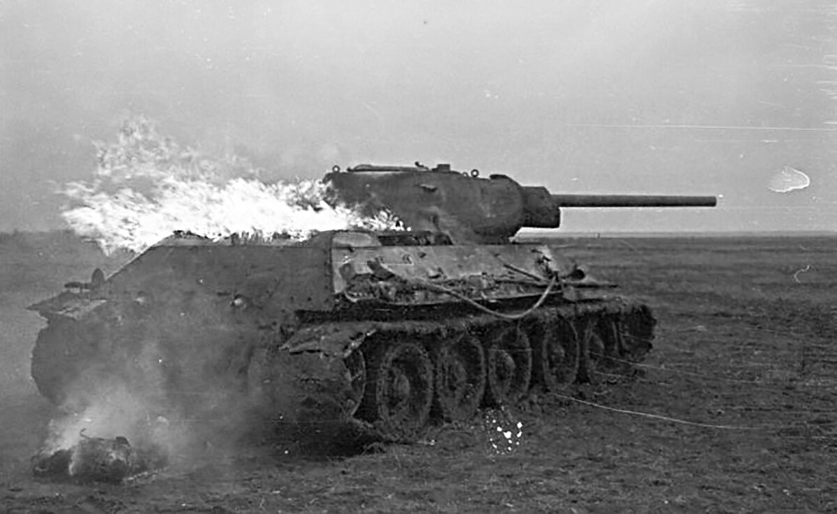 Burning T-34, 1941.