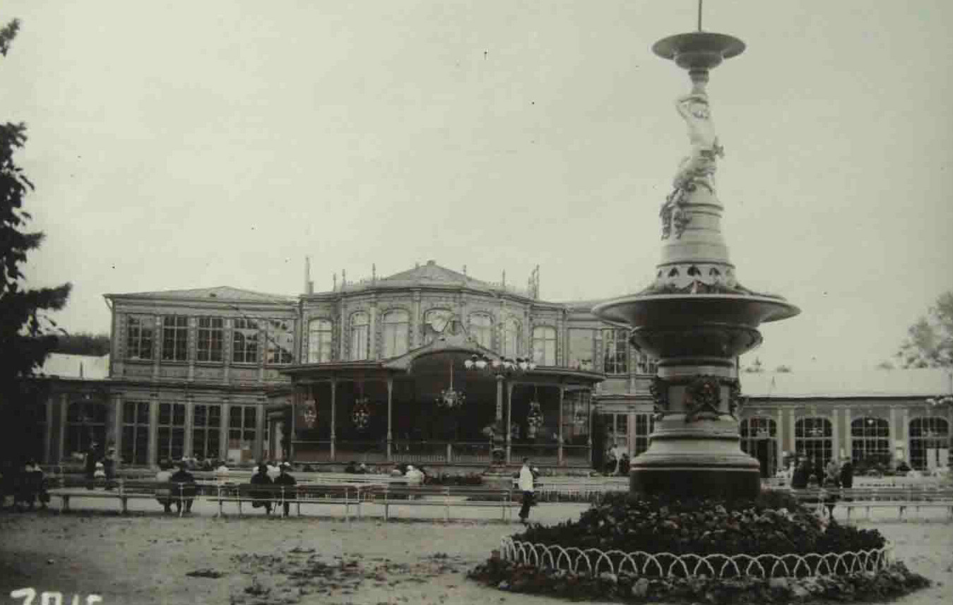 Pavlovsk, Parco di Pavlovsk, Voksal di Pavlovsk per spettacoli musicali