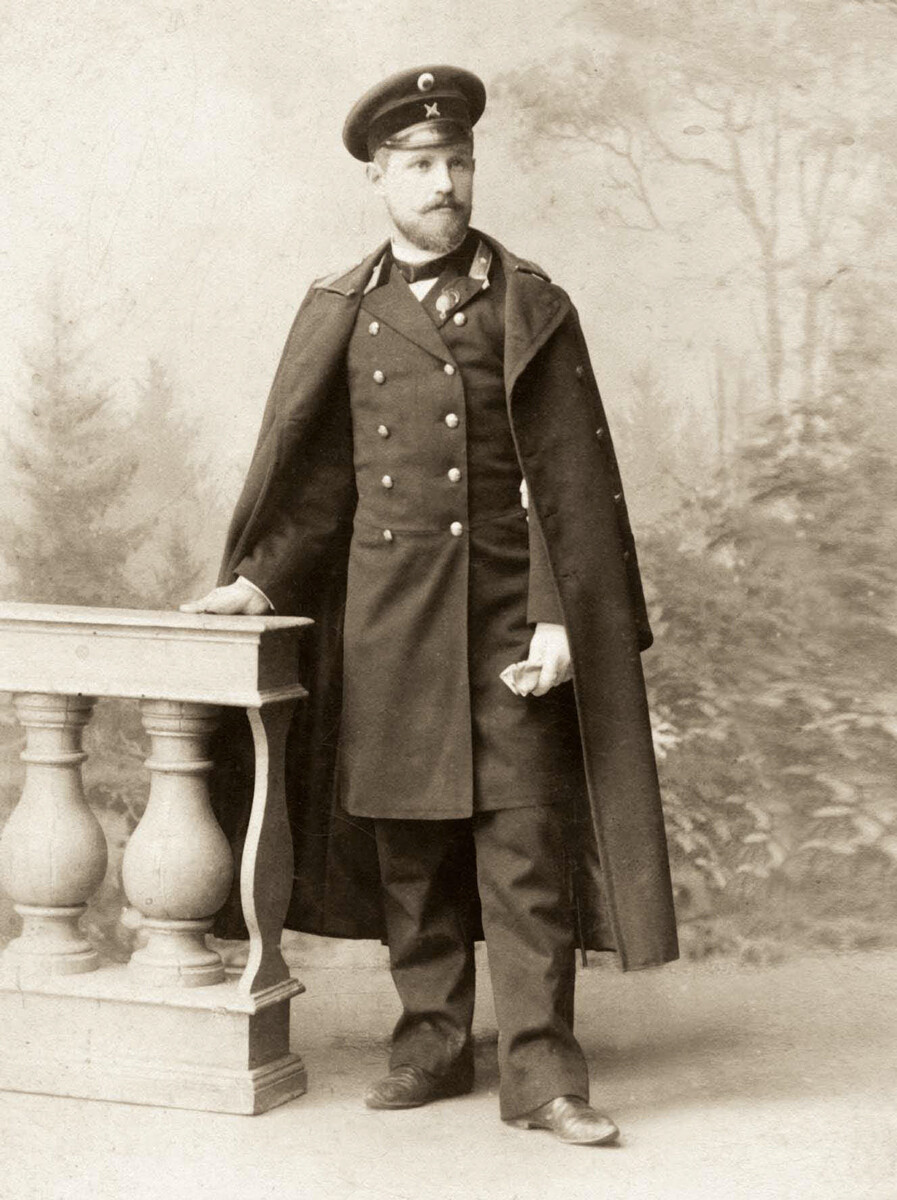 Vasilij Andreevich Petrov, cancelliere collegiale del Dipartimento di rilevamento del Ministero del Demanio, 1896
