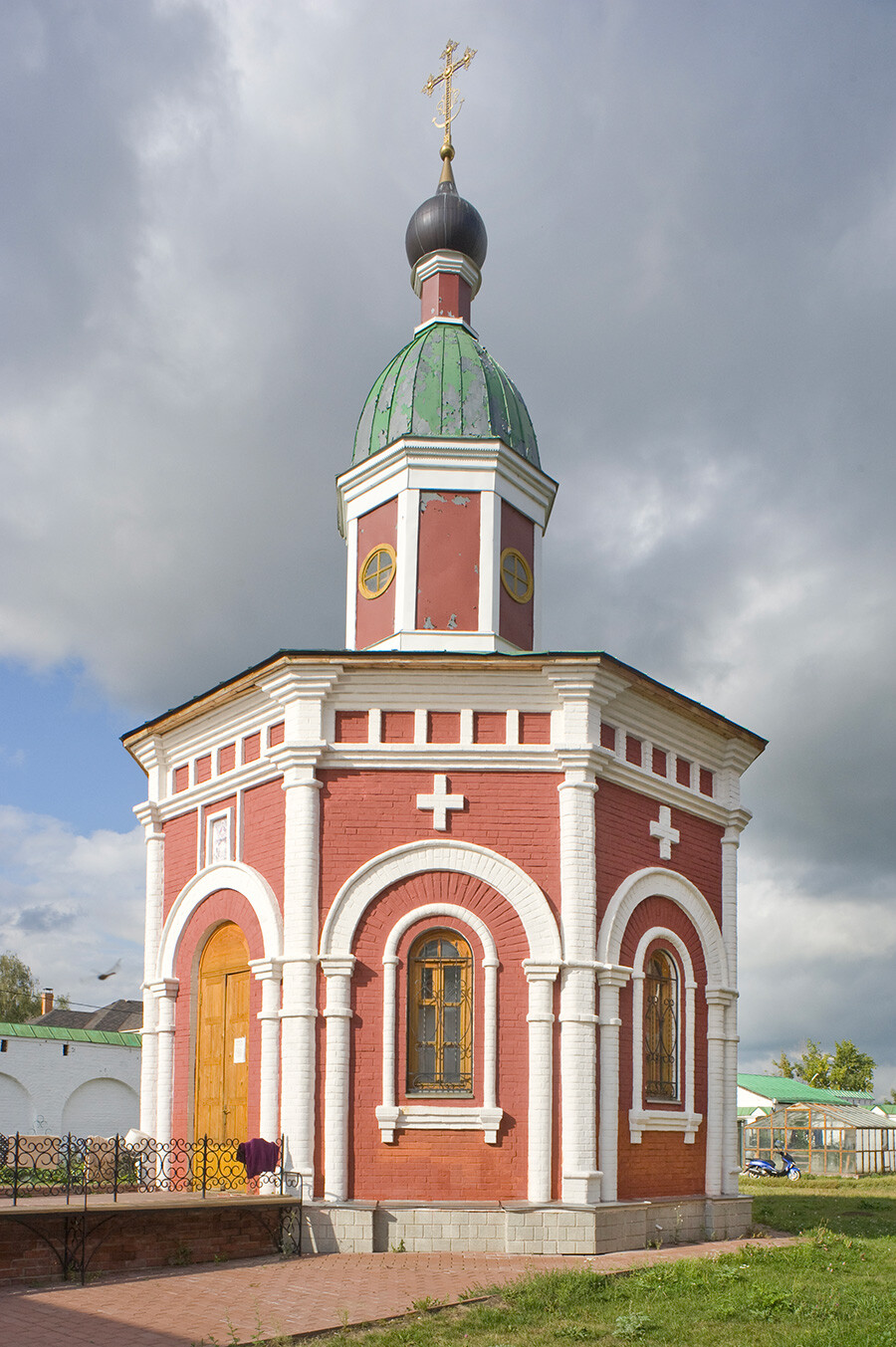 Monasterio del Salvador. Capilla del Icono de la Virgen ‘Fuente Viva’, vista suroeste. 16 de agosto de 2012