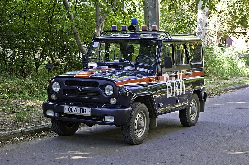 Vehículo UAZ de la Inspección Militar de Automóviles de la República Moldava de Transdniéster en Tiraspol.