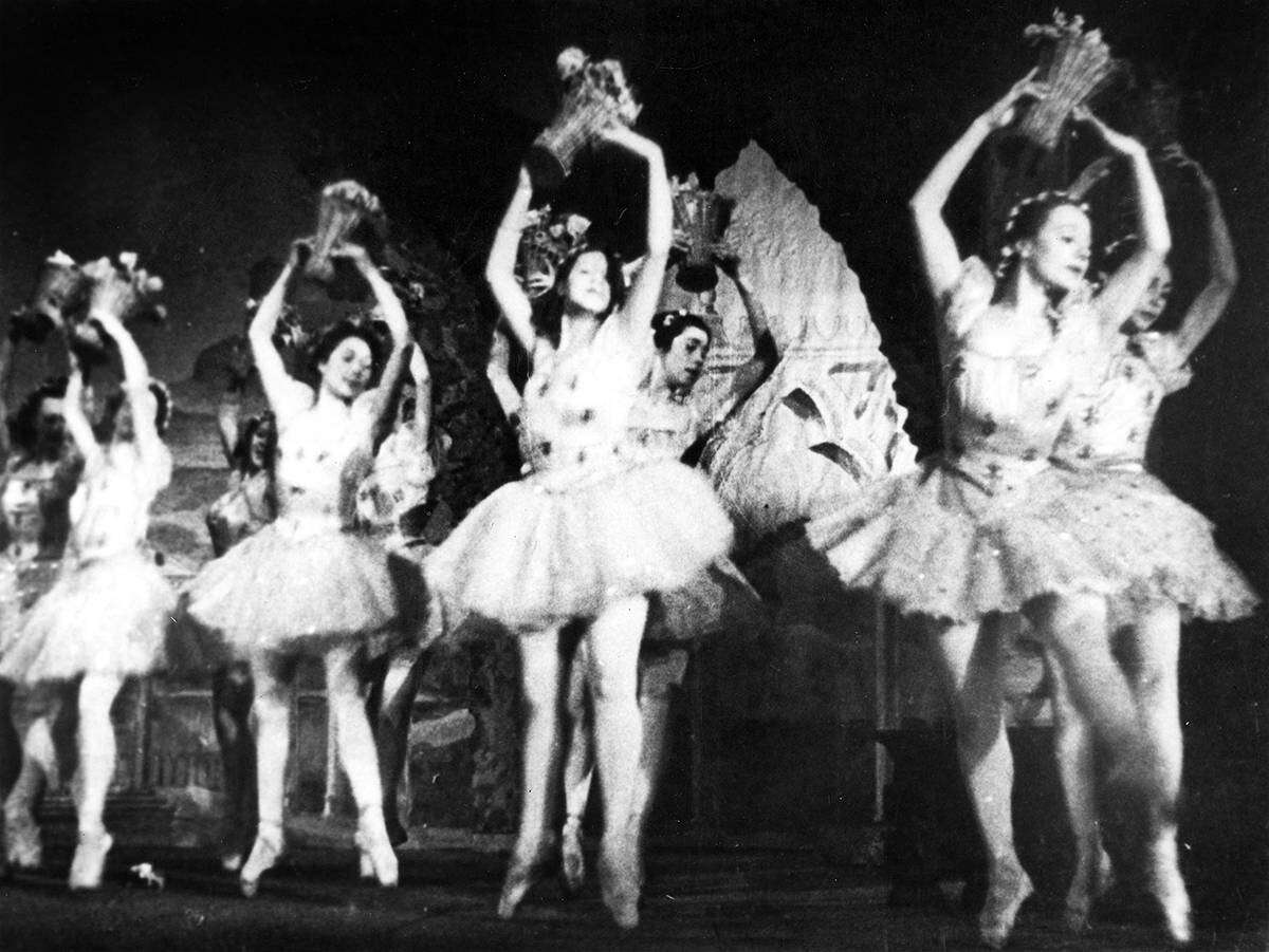 Eine Szene aus dem Ballett „Esmeralda“, 1942