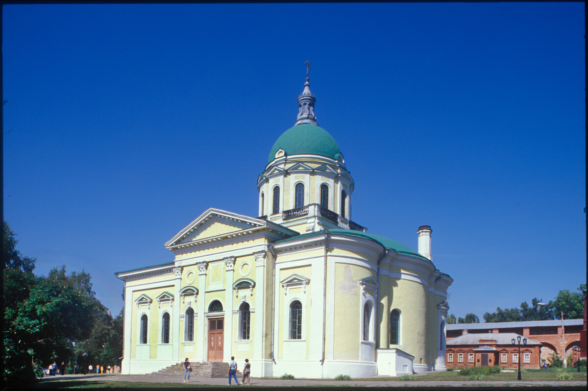 Kremlin de Zaraisk. Catedral de la Decapitación de Juan el Bautista, vista sureste. 27 de agosto de 2005