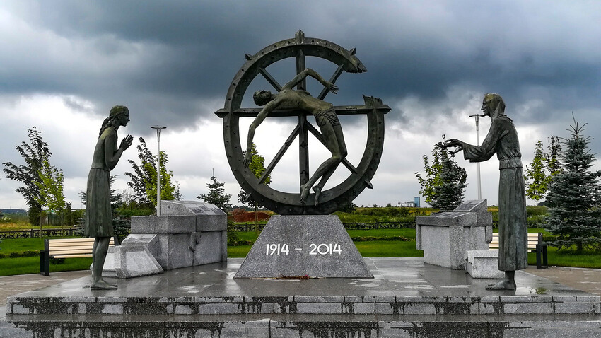 Monument v spomin na pozabljeno vojno, ki je spremenila tok zgodovine 