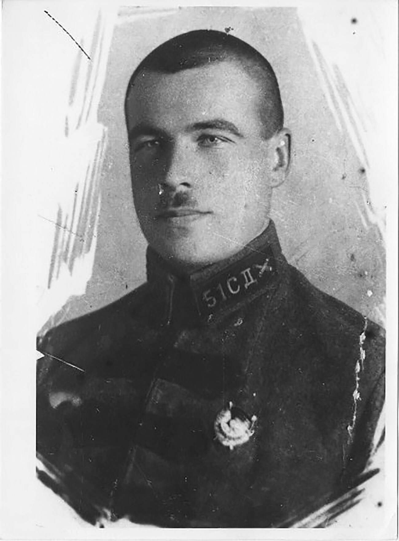 Леонид Говоров је у Јануару 1920. ступио је у састав 51. стрељачке дивизије као добровољац под командом Василија Блухера.