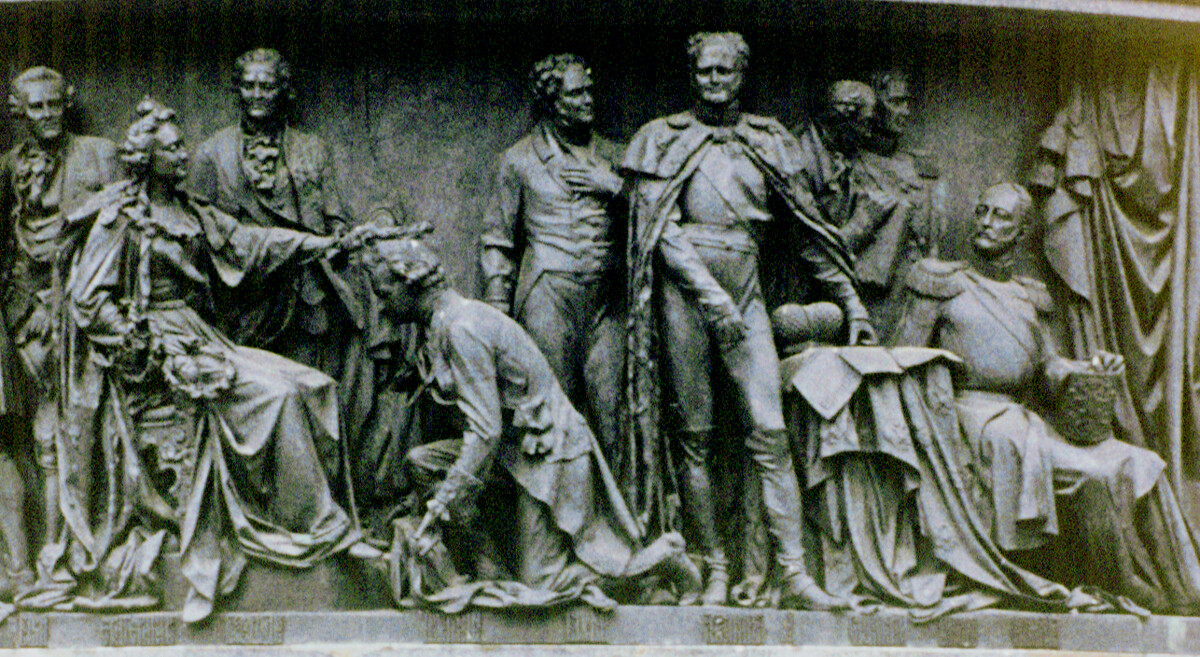 Monument to Millennisum of Rus. From left: Ivan Betsky, Cathedrine the Great, Alexander Bezborodko, Grigory Potemkin, Viktor Kochubey, Alexander I, Mikhail Speransky, Mikhail Vorontsov, Nicholas I. June 4, 1993