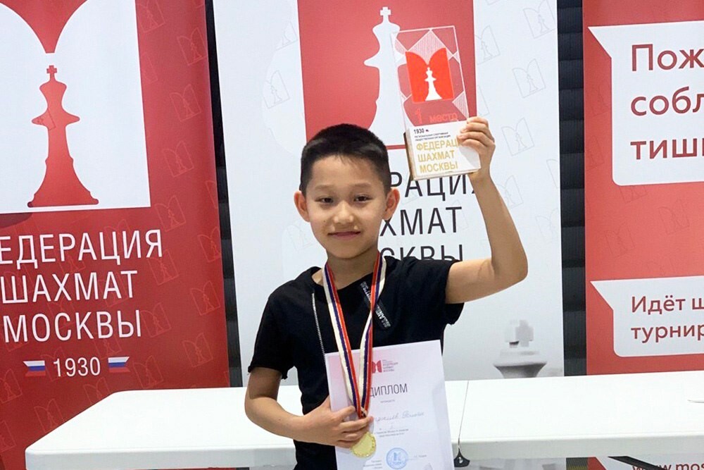 Roman Shogdjiïev, prodige russe et champion du monde d’échecs à 8 ans seulement