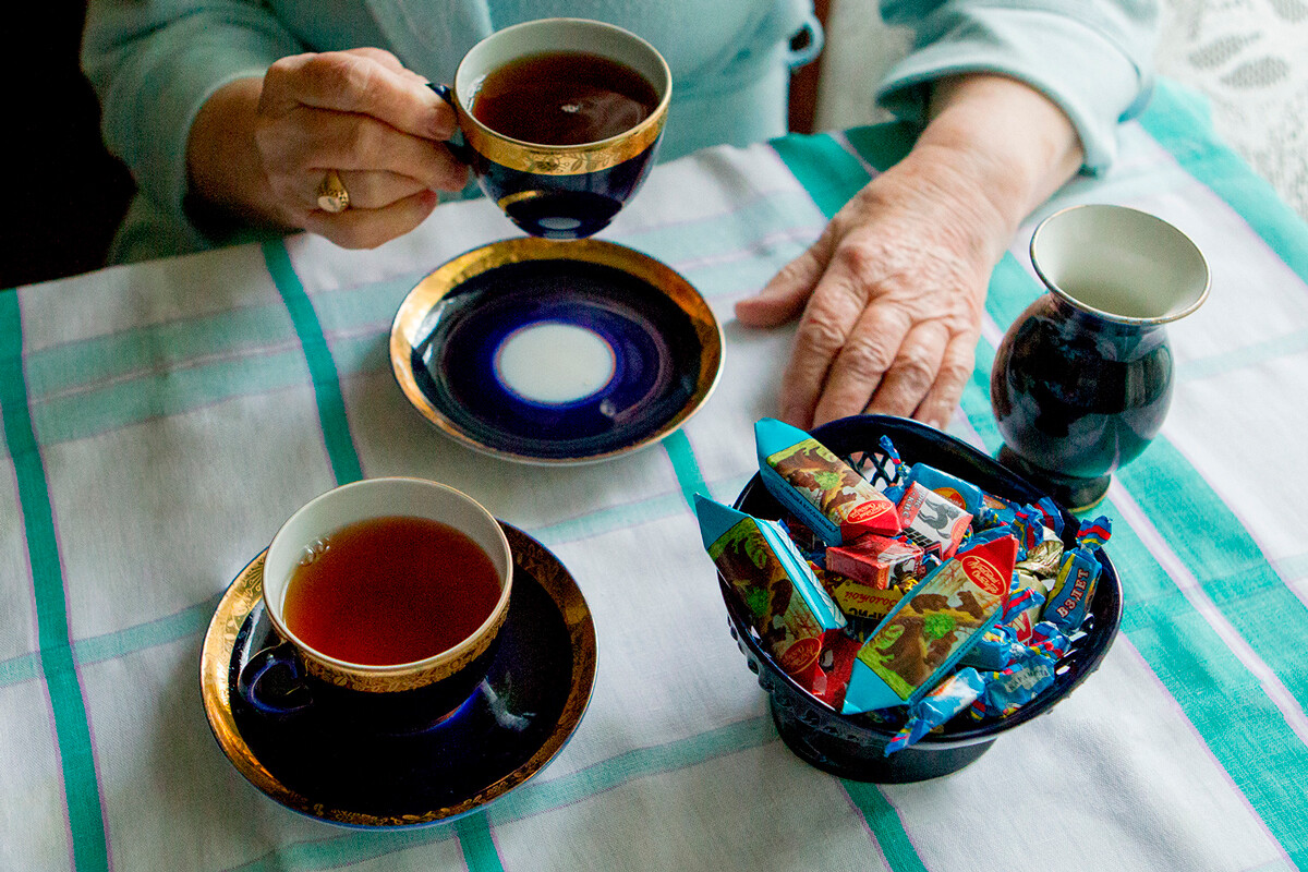 Tea with Soviet candies