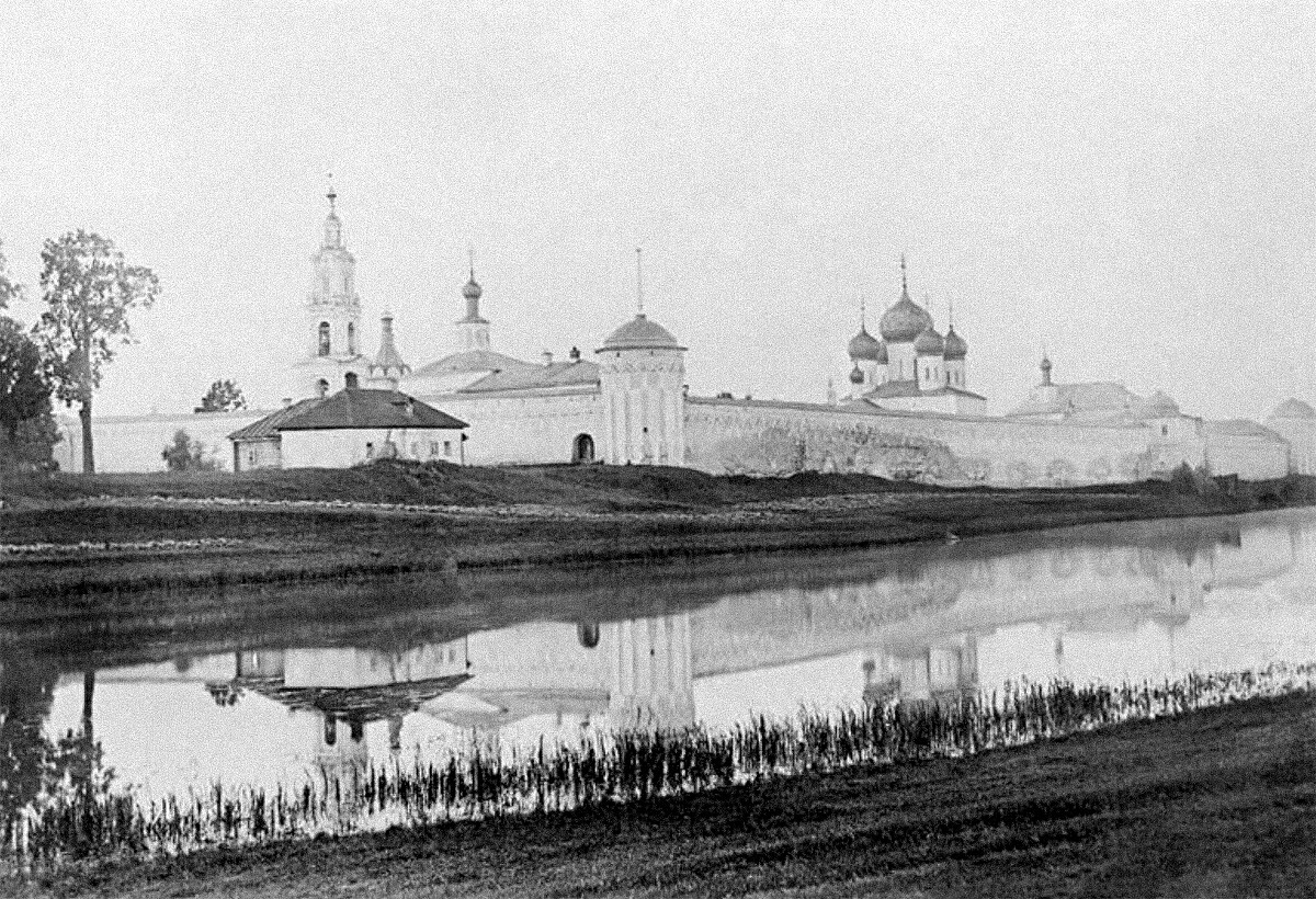 Monasterio de la Trinidad Makariev en la década de 1920