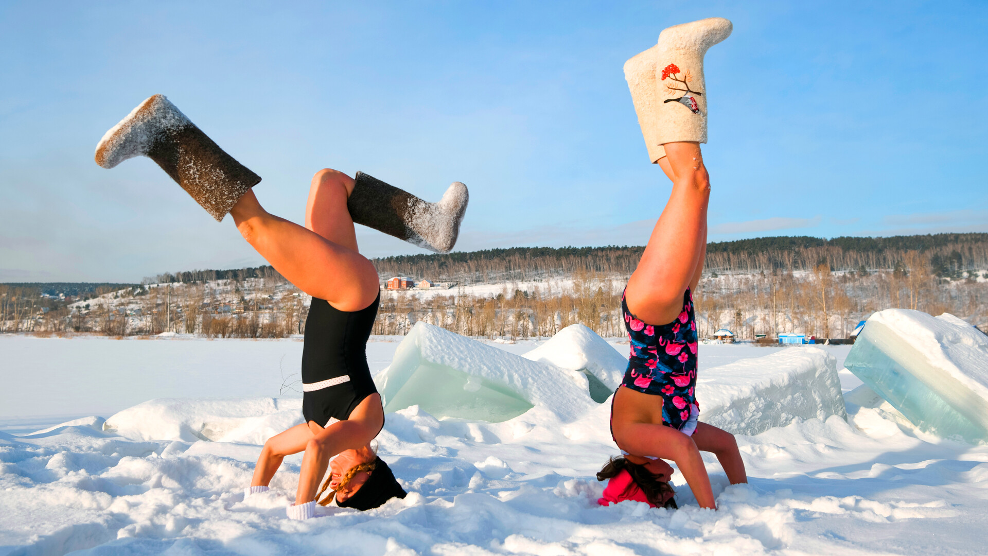What kind of footwear is worn in winter in Siberia & Russia's Far North? -  Russia Beyond