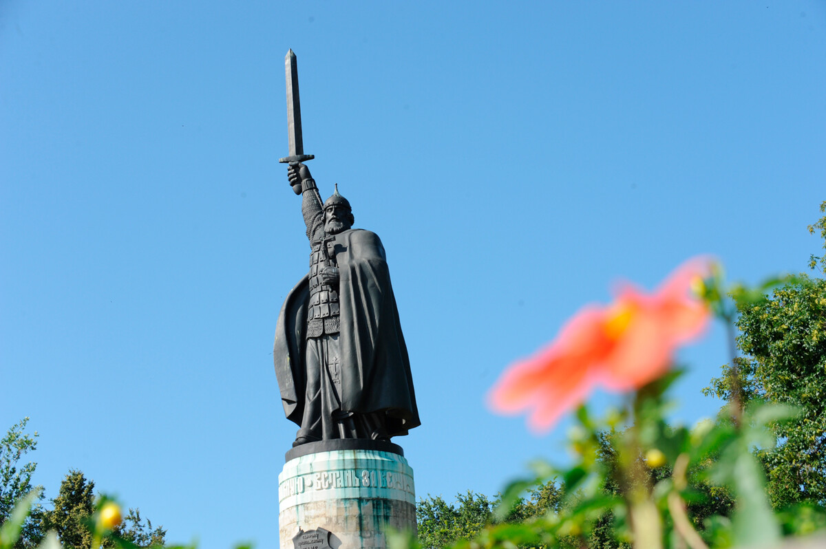 Monumento a Iliá Múromets, cidade de Murom.