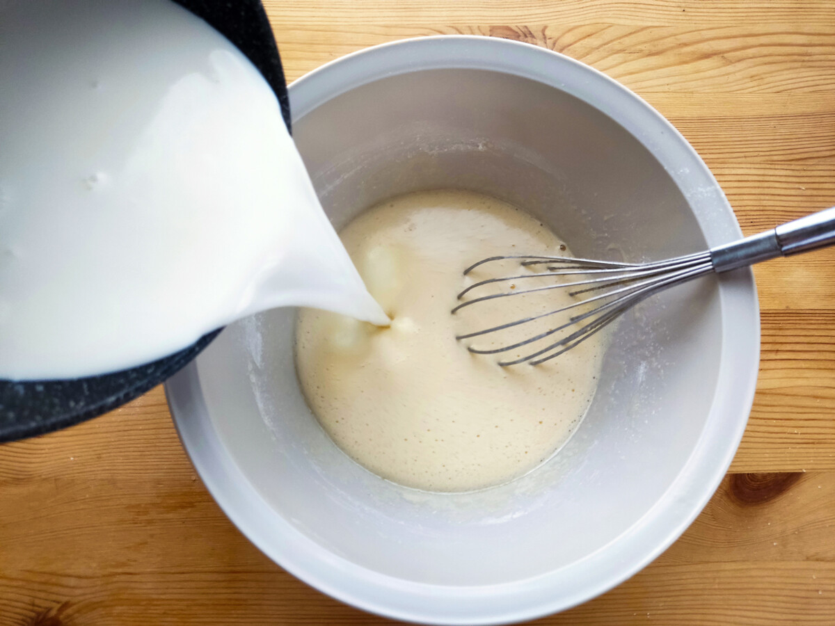 How to bake the nostalgic postwar Leningradsky Pastry with rich cream (RECIPE)