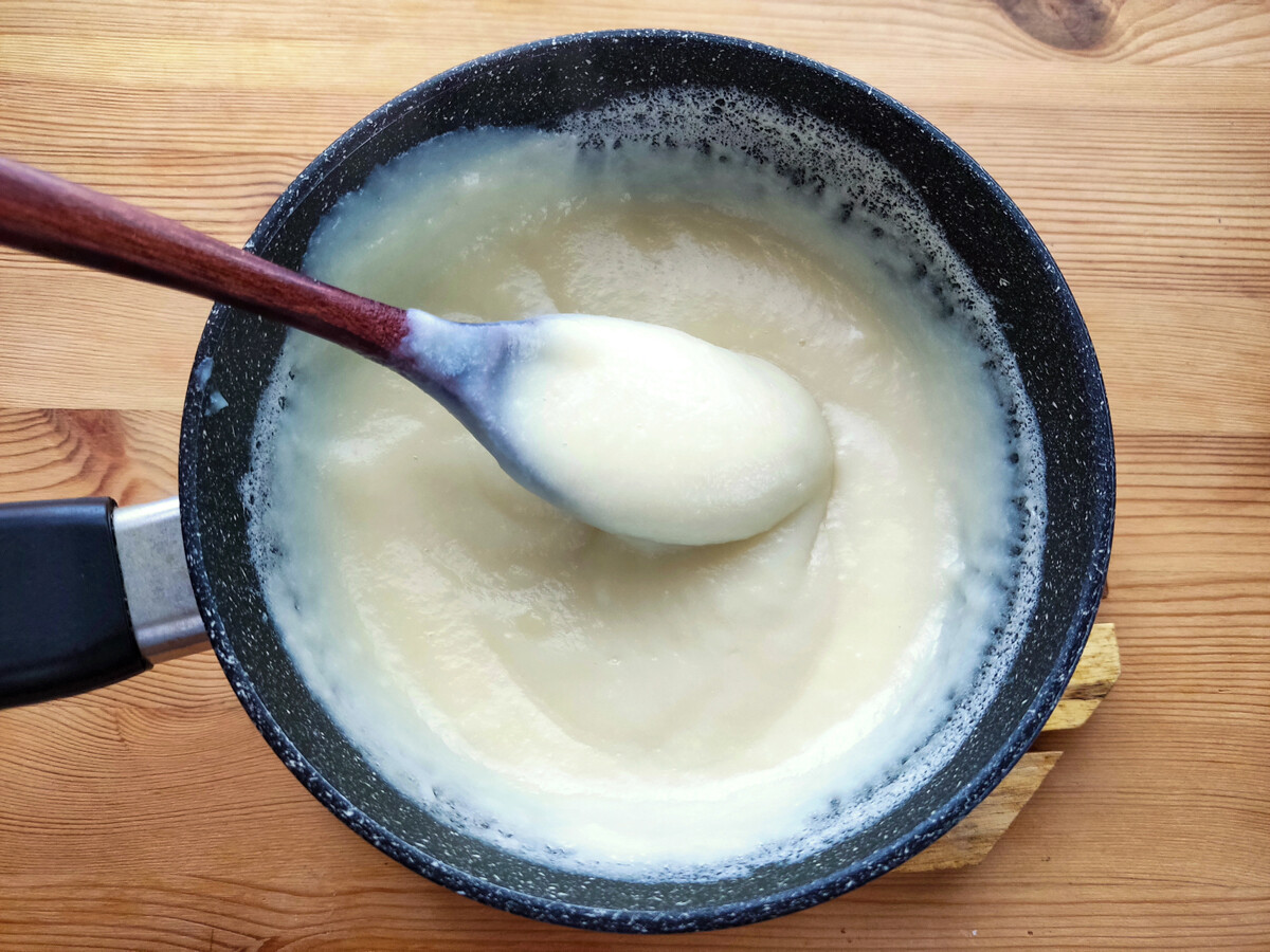 How to bake the nostalgic postwar Leningradsky Pastry with rich cream (RECIPE)