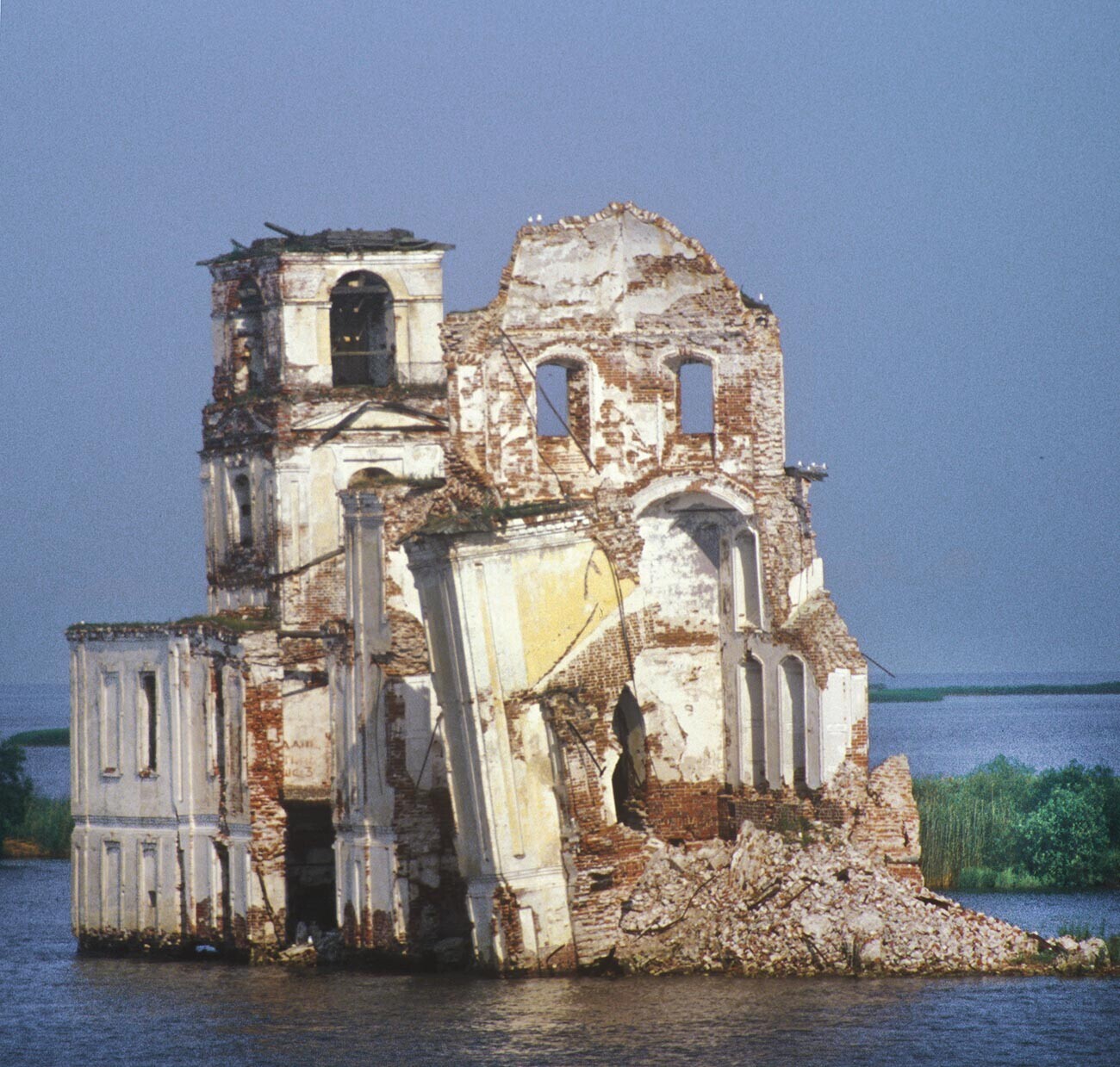 Krokhino. Gereja Kelahiran. Pemandangan bagian tenggara. 14 Juli 2007. 