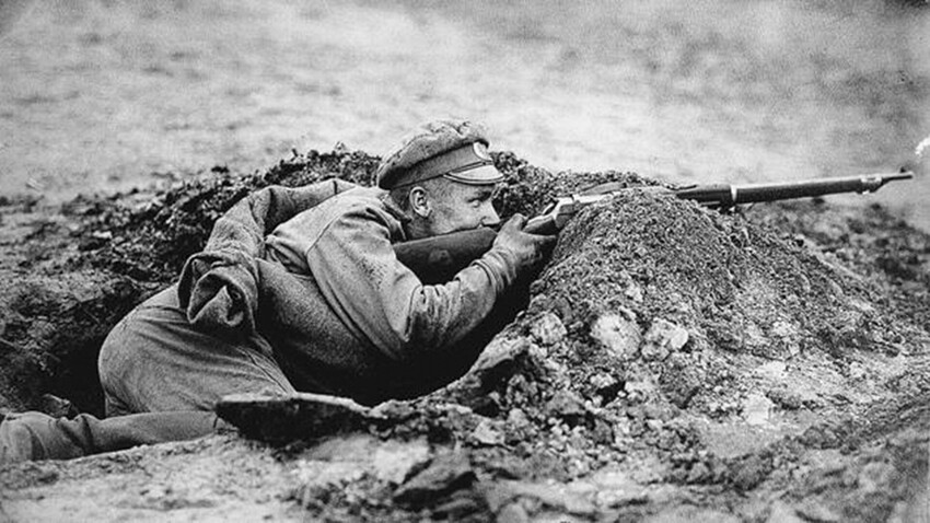 Which foreigners helped the Bolsheviks win the Civil War in Russia? - Vimarsana News