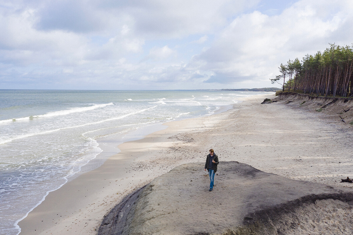 Kaliningrajska regija, Zelenogradsk: sprehod po peščeni obalni plaži Baltskega morja 