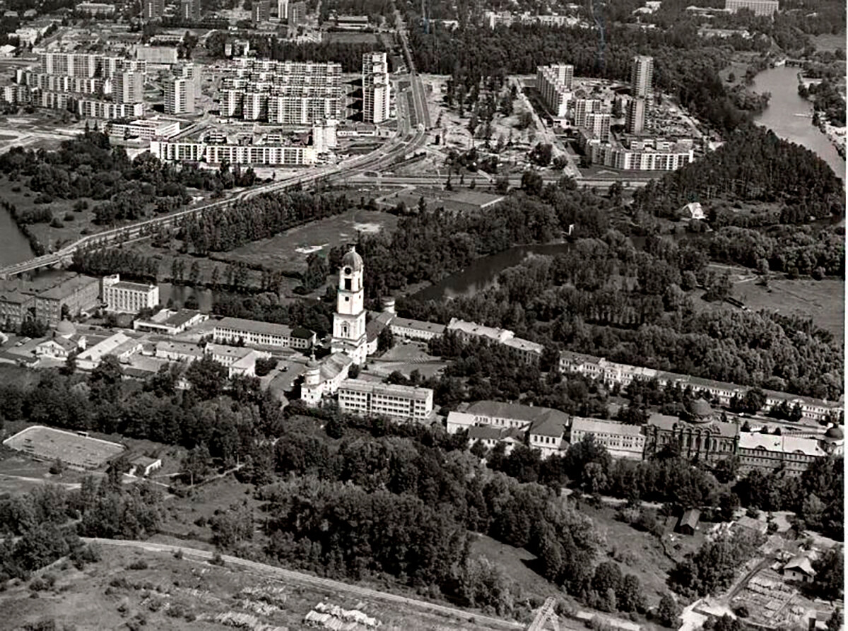 Vista de la ciudad de Arzamás-16 desde el avión An-2, 1988.