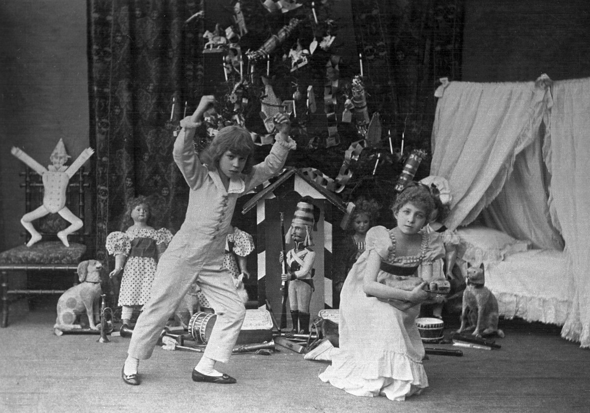 Scène du ballet Casse-Noisette mis en scène par le Théâtre de Saint-Pétersbourg, 1892