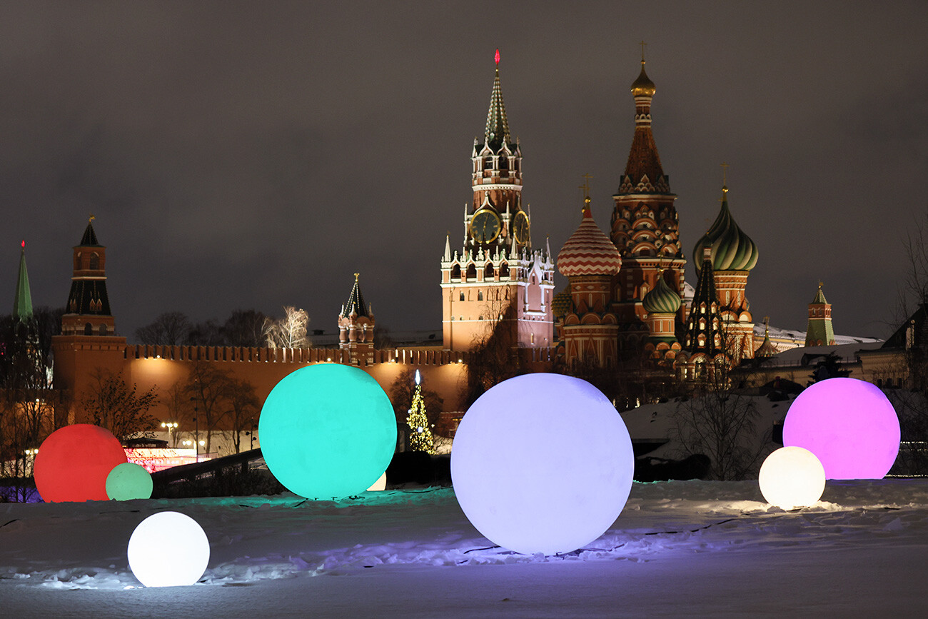 Moscou se prepara para receber 2024 (FOTOS)