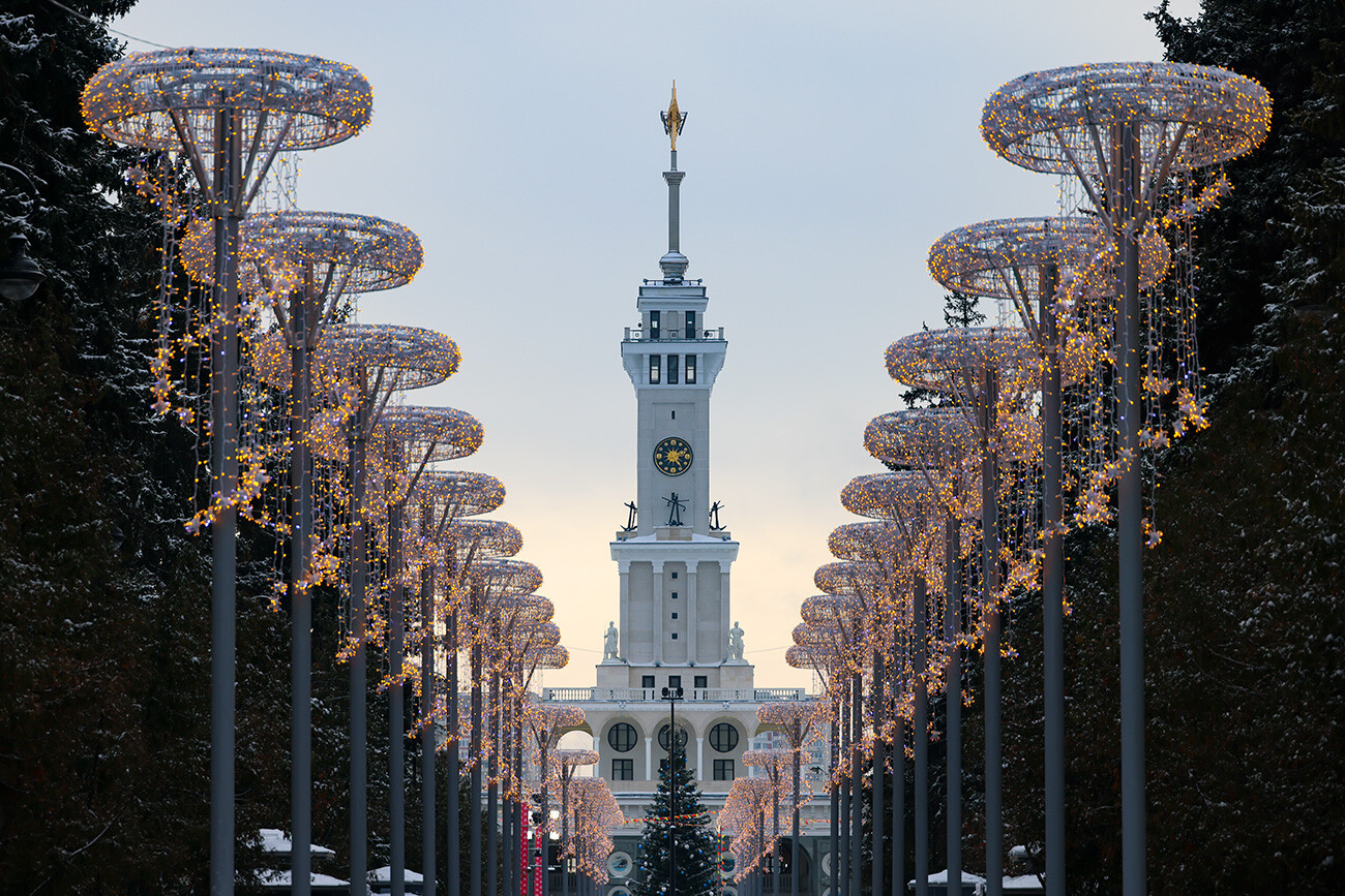 Moscou se prepara para receber 2024 (FOTOS)