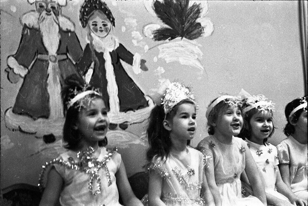 Прослава на Нова година, детска градинка во Малаховка, 1973 година.
