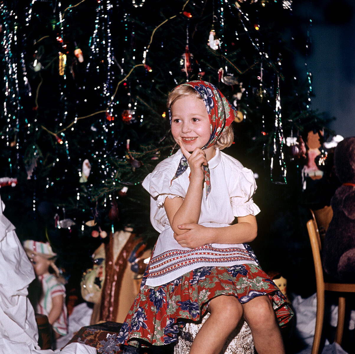 Ана Караваева, млада московјанка на утринска новогодишна прослава, 1966 година.
