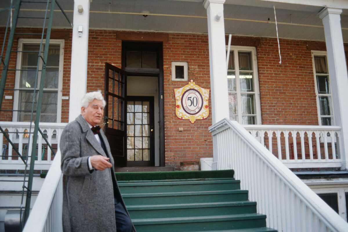 O prédio principal da Fazenda Tolstoi, fundada nos EUA por Aleksandra.