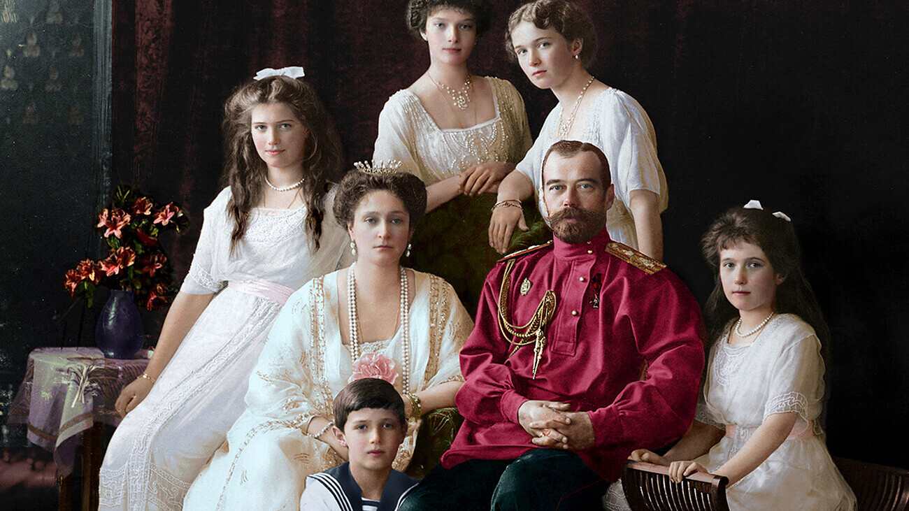 Tsar Nicholas II with wife and children