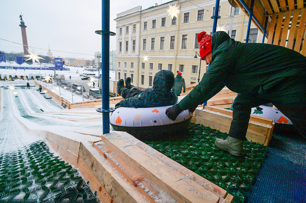 Cómo se prepara San Petersburgo para el Año Nuevo 2024 (FOTOS)