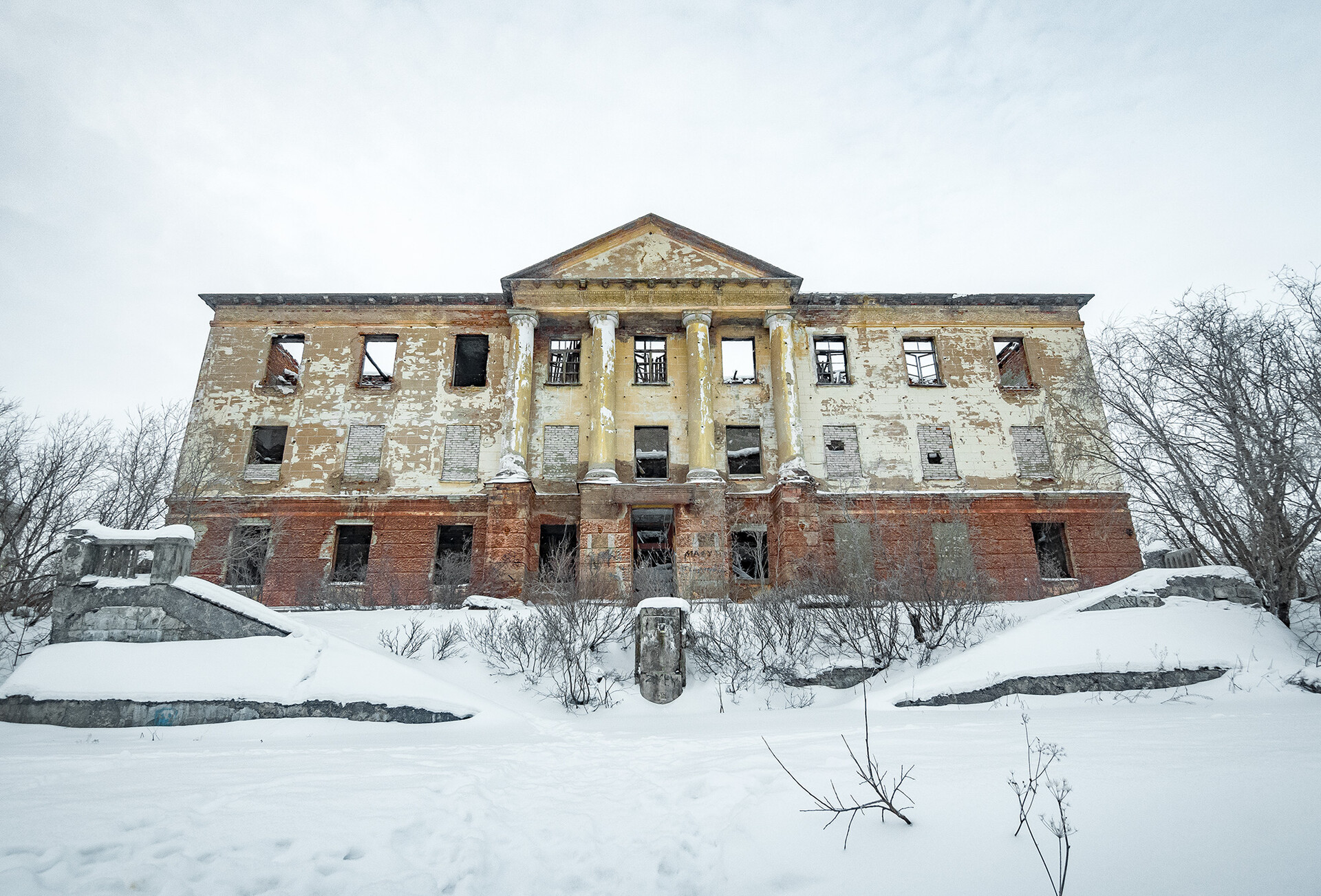 Ghost village Rudnik in Vorkuta (PHOTOS)