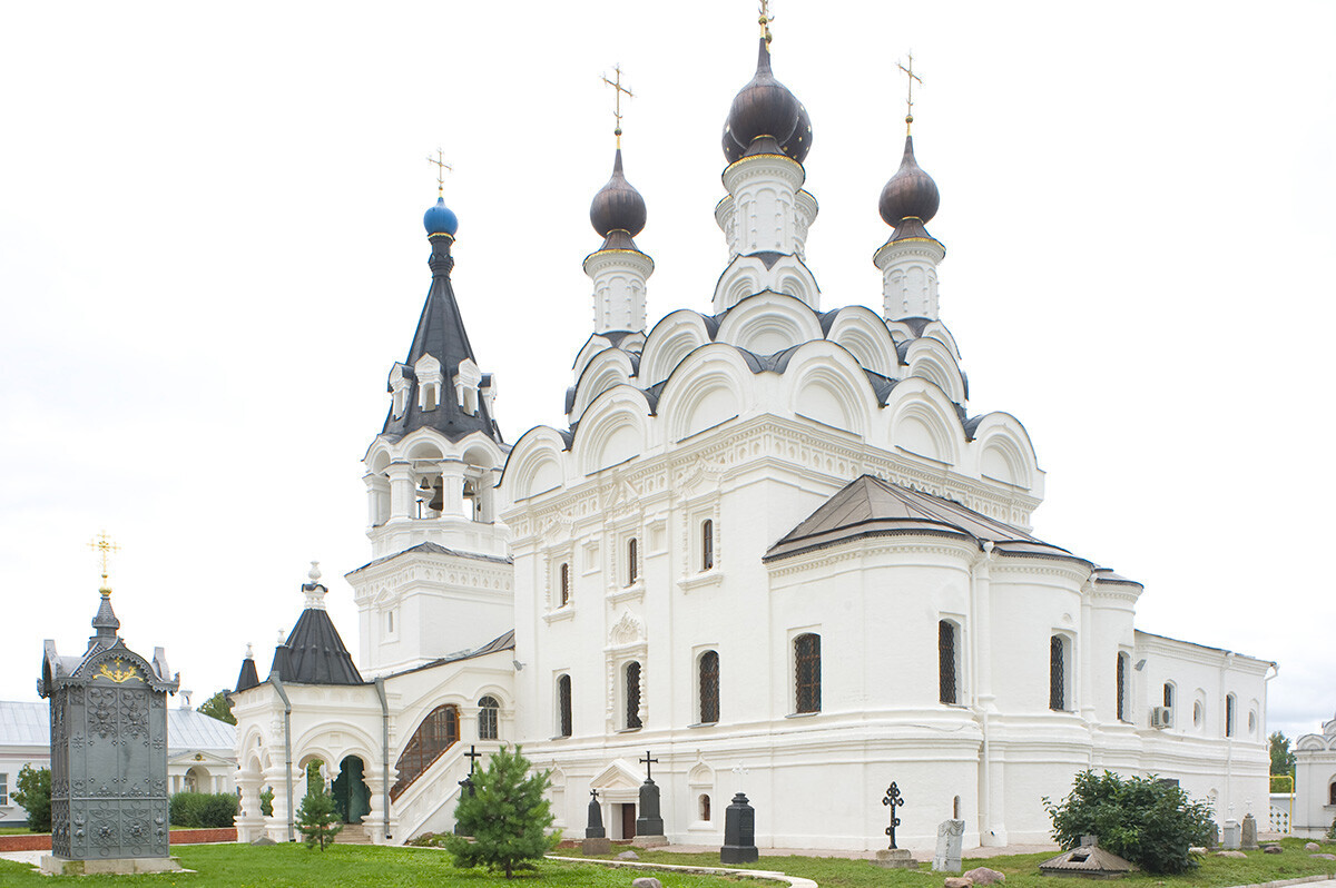 Monastère de l'Annonciation. Cathédrale de l'Annonciation, vue sud-est. 16 août 2012