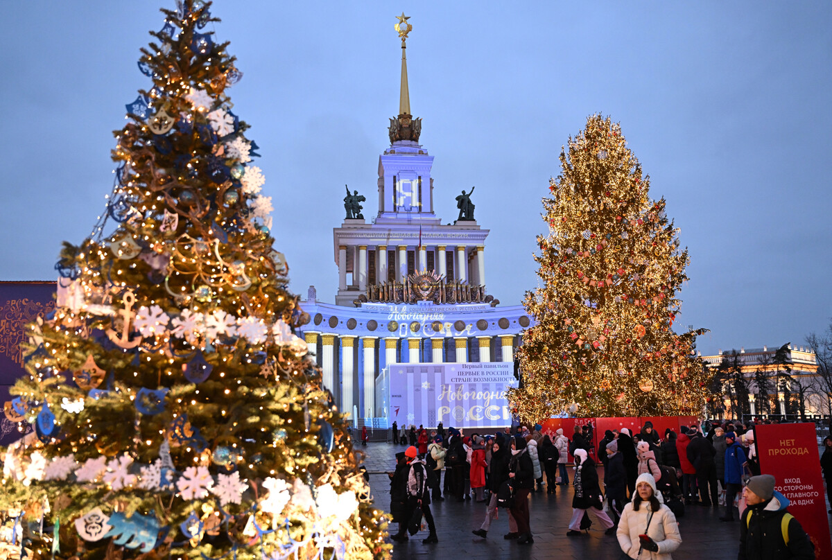 Father Frosts, Nutcracker on Ice, and Actors’ House Party: RUSSIA EXPO’s Impressive Festivities