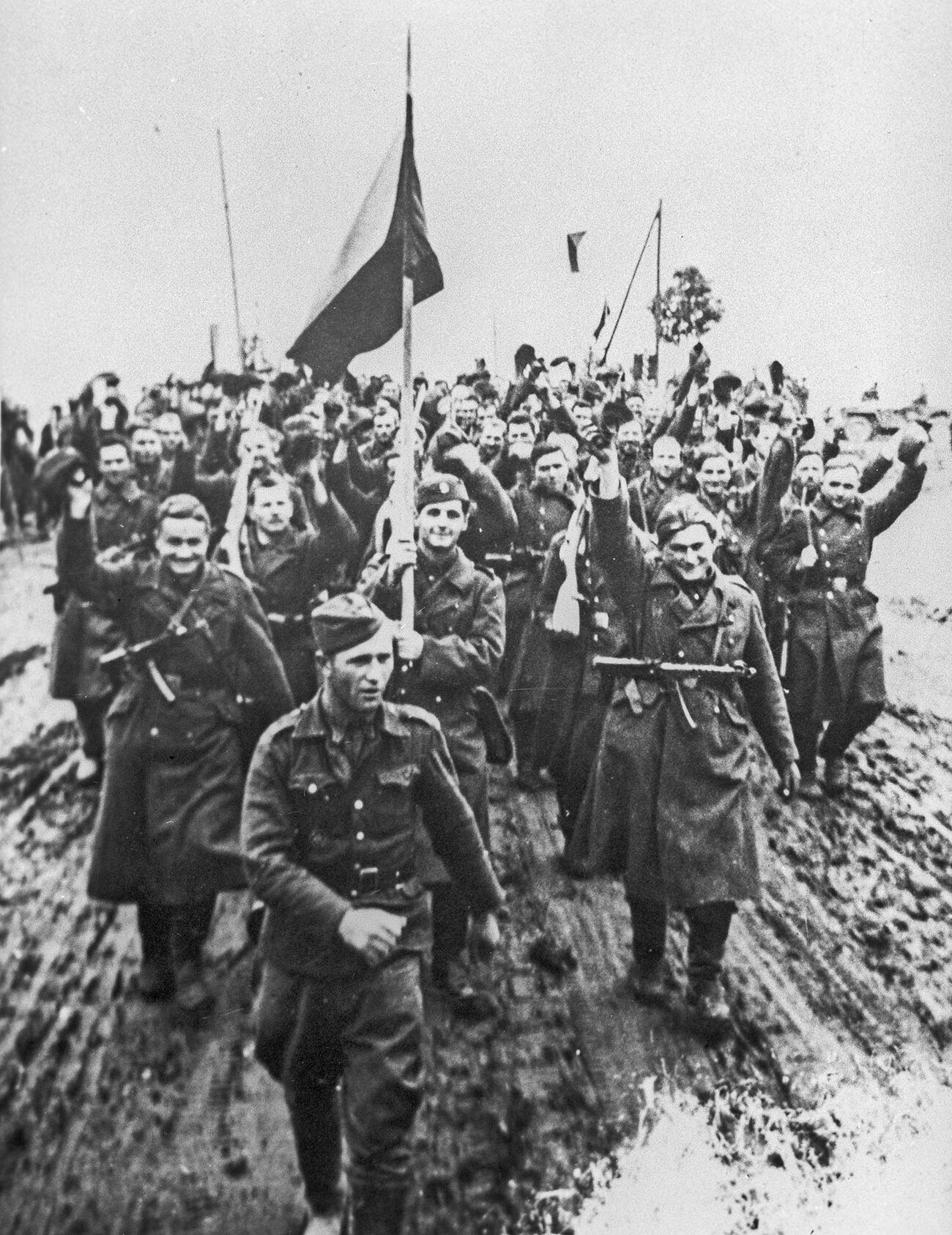 La Gran Guerra Patria de 1941-1945. Soldados del 1er Cuerpo del Ejército Checoslovaco. Del archivo del Museo Central de las Fuerzas Armadas de la URSS.