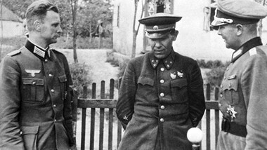 3 captured Soviet generals who refused to cooperate with the Nazis
