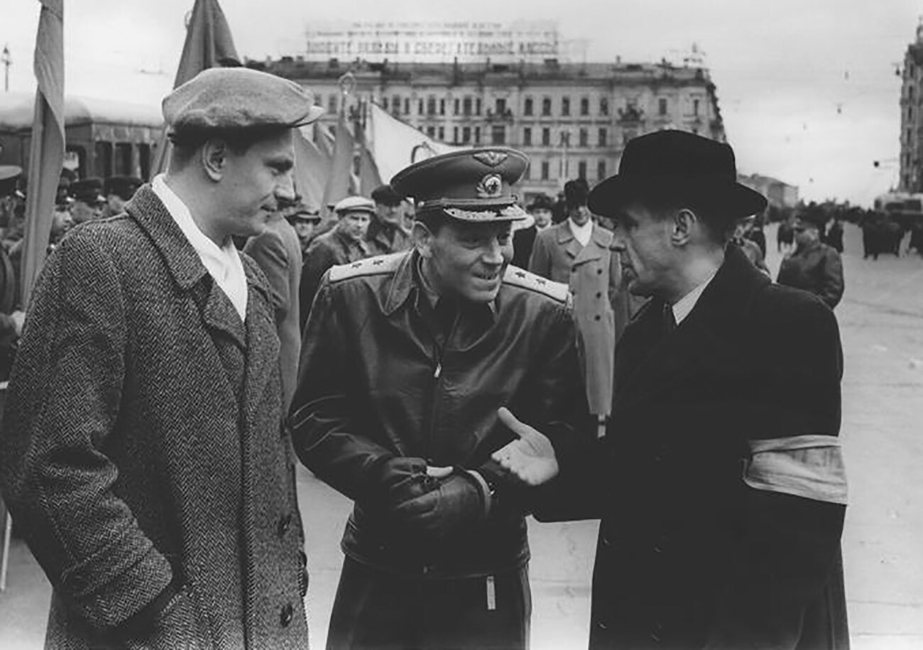 Vasilij Stalin a un evento sportivo a Mosca. Dopo la guerra si impegnò molto a sostenere gli atleti