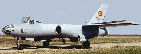 Il-28 rumano.
