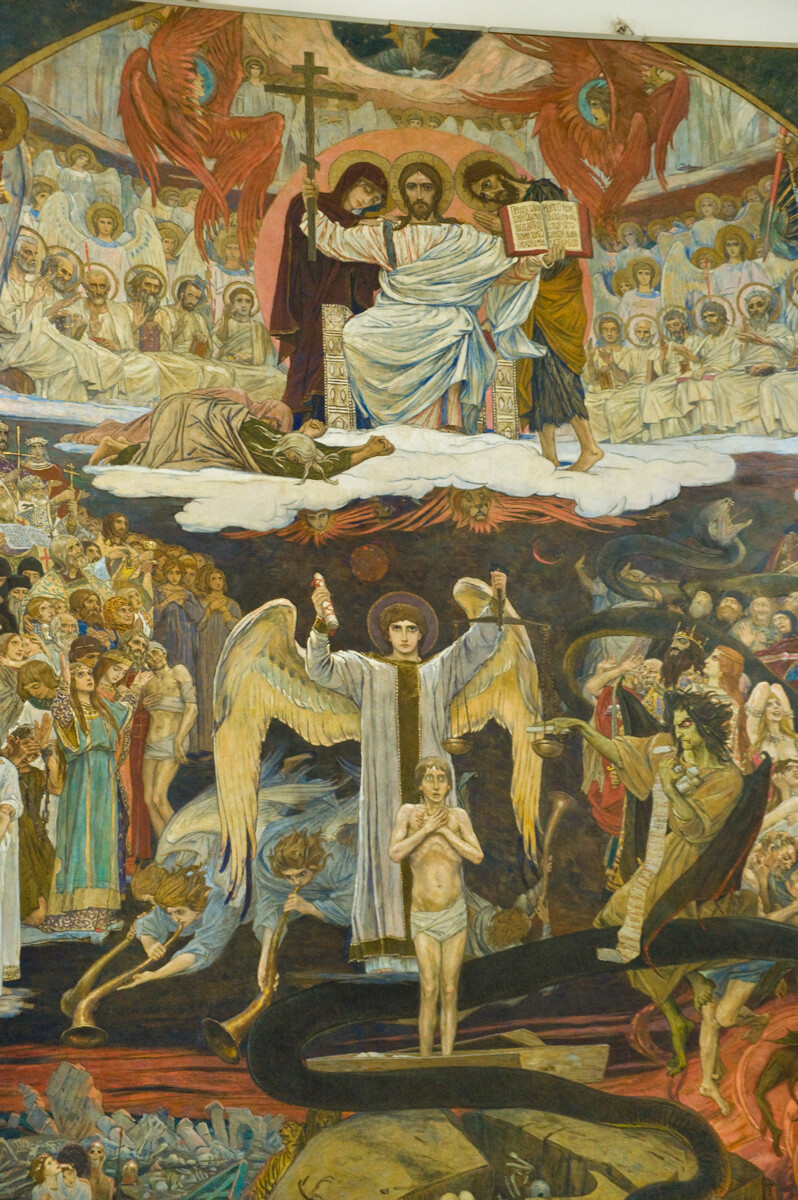 Iglesia de San Jorge. Pintura 'Juicio Final' de Víktor Vasnetsov. Cristo entronizado juzgando a las almas. 15 de agosto de 2012.