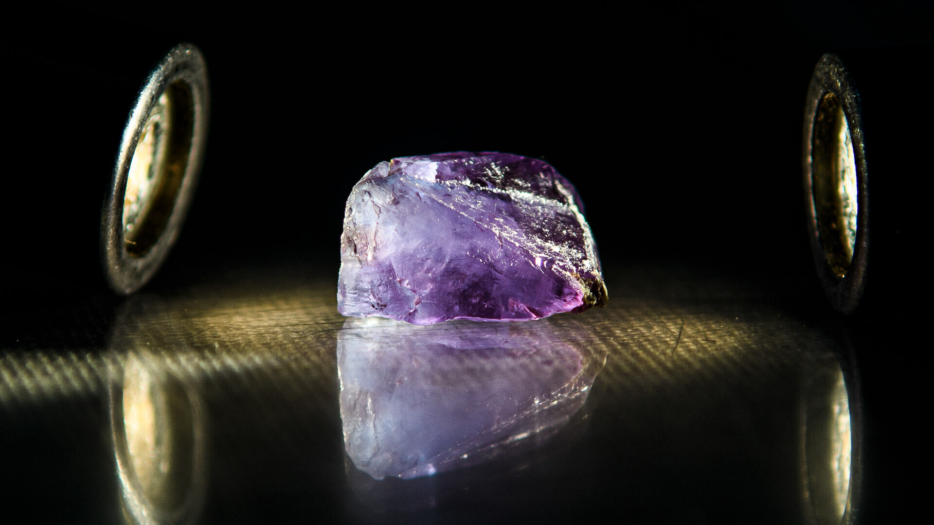 Batu Alexandrite yang ditemukan di tambang Malyshev.