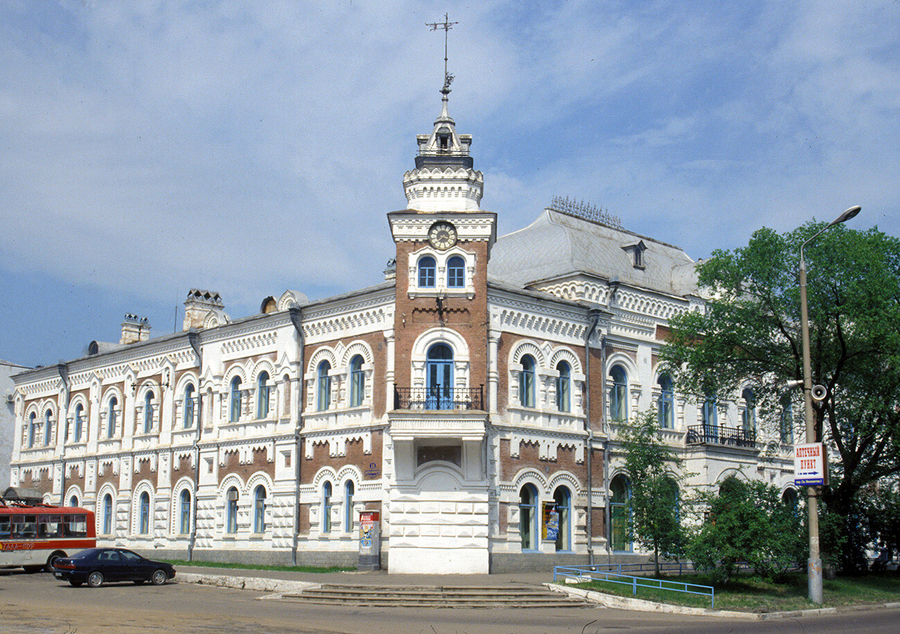 Ex grande magazzino Kunst e Albers (1894), Via Lenin 165. Ora Museo di Storia regionale della Regione dell’Amur. 13 giugno 2002
