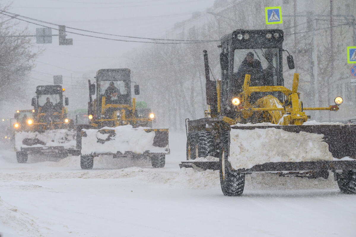 Une impressionnante tempête de neige s’abat sur une île de l’Extrême-Orient russe