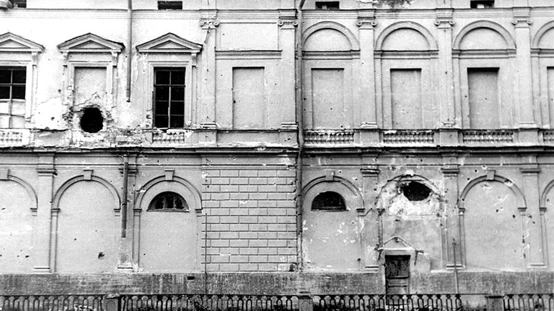 Pogled na gledališče s Krjukovega kanala, 1941

