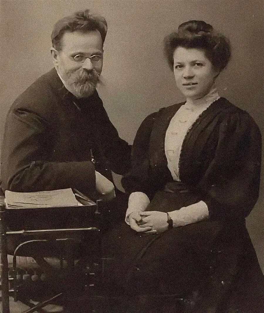 Nikolái Morózov y Ksenia Borislávskaia (esposa)